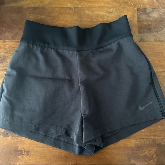 Nike Pants - Nike Women's Black Dark Gray Athletic Shorts High Rise size zip‎ ladies XL NWT